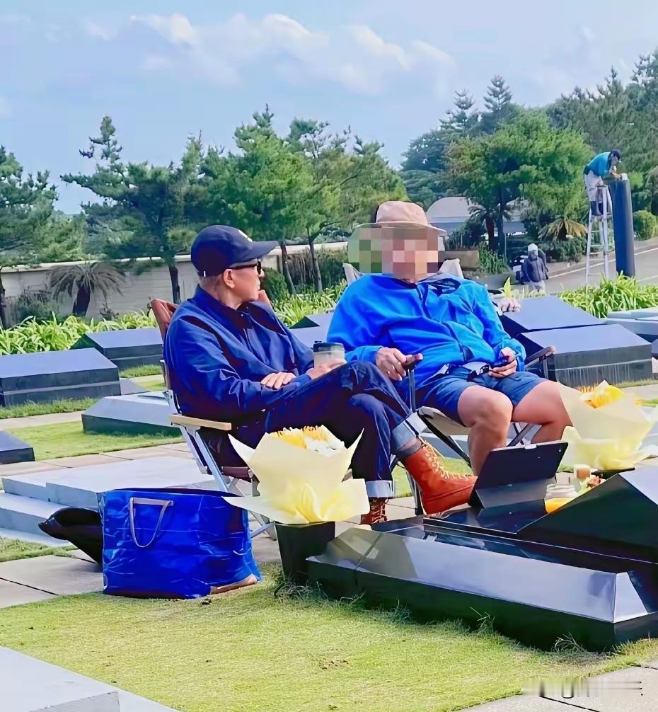 大s应该很欣慰了吧具光头如此深情。
网络上又传出具光头最新陪伴大s的画面，还是那