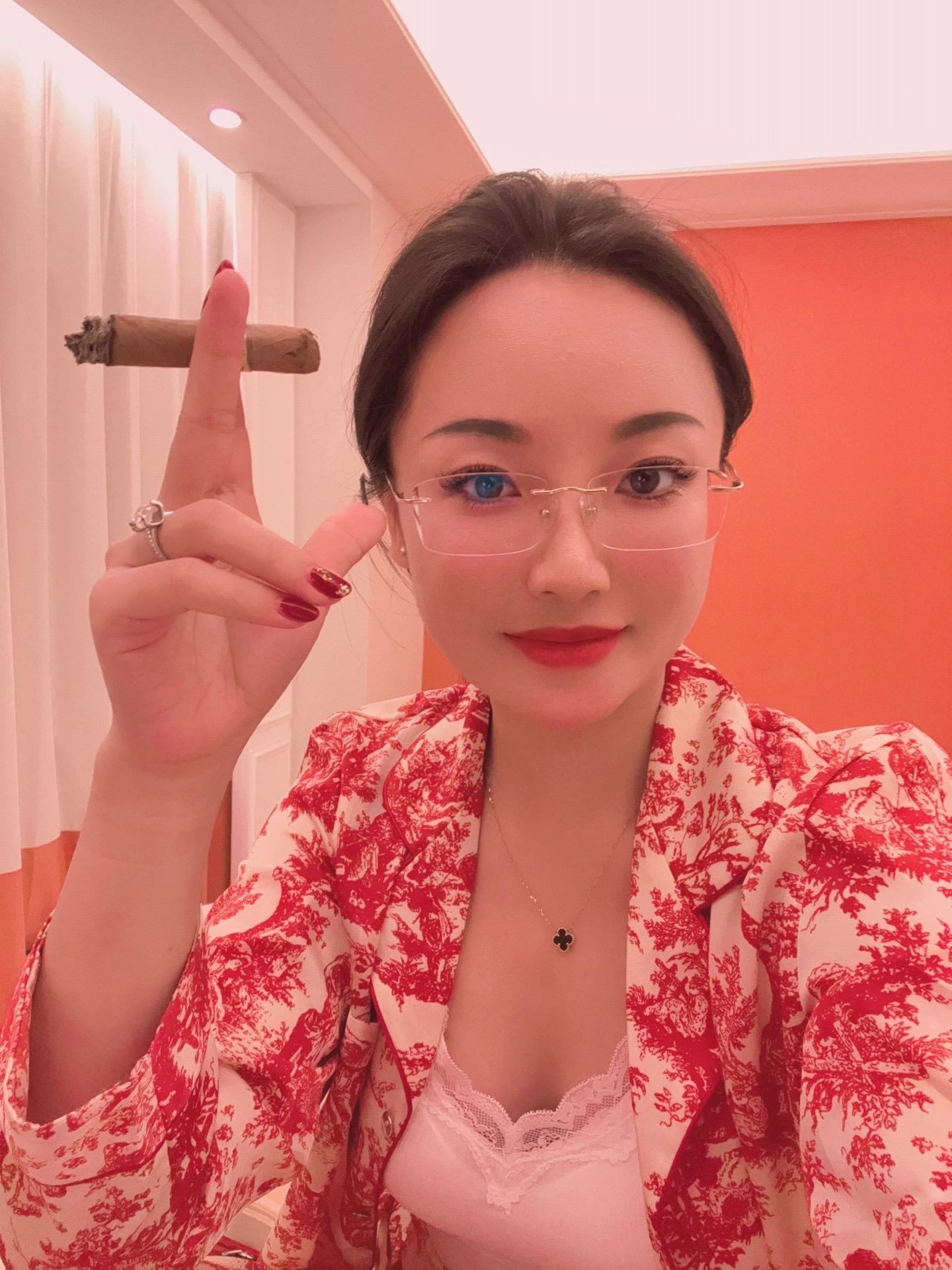看过世界的男人只爱一个女人 看过世界的女人只爱自己