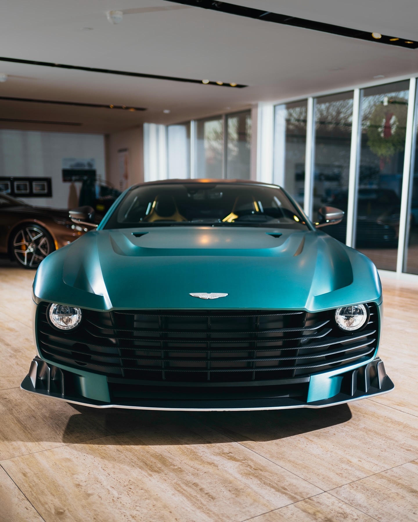 Aston Martin Valiant   阿斯顿马丁  astonmarti