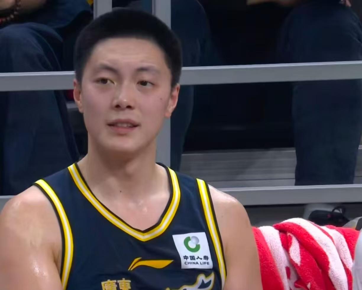 为什么广东男篮的一些比赛结束都很晚，其实这个问题不难解释：因为只要是在比分胶着之