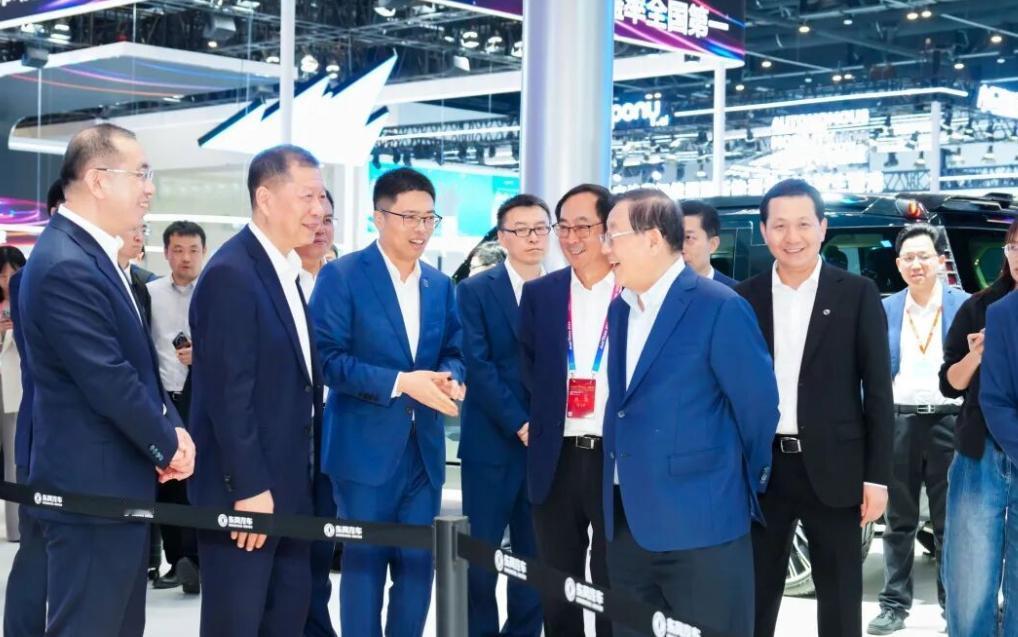 中国电车登顶全球，竟靠他一张图纸？25年前神预言全中！

2026年4月北京车展