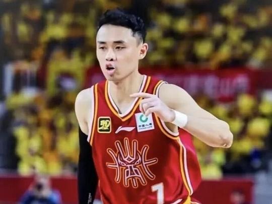 CBA最新消息：据知名篮球自媒体人导演我躺哪_basketball 报道：“江苏