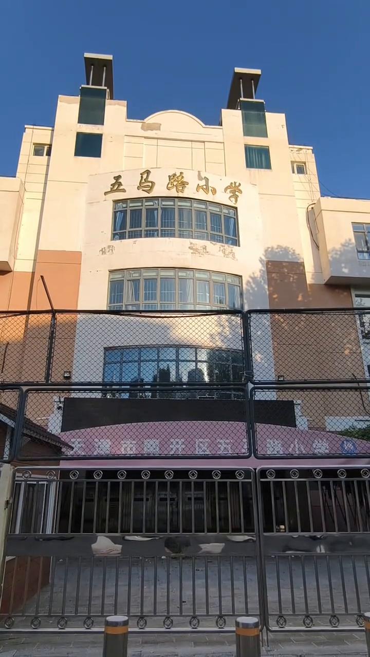 但是忘记，他经常出现在我的梦里。