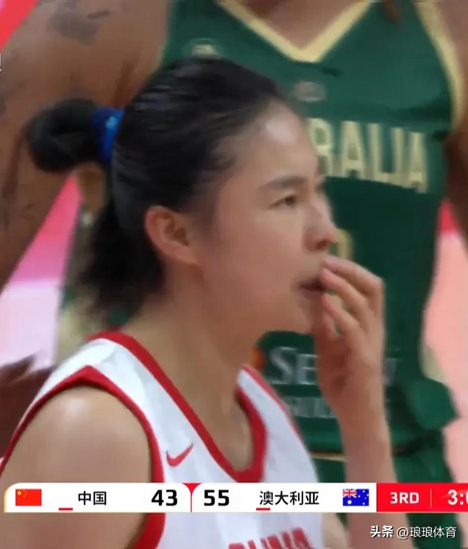 【第三节：王思雨出场，杨舒予开张，中国女篮赢回8分】
中国女篮对阵澳大利亚第三节