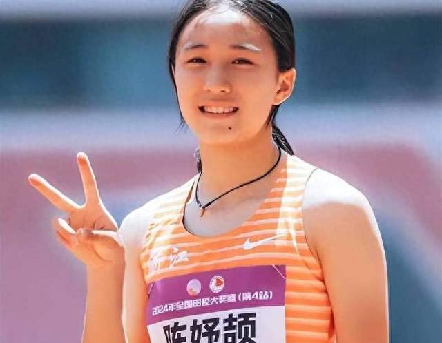 雨夜刷新纪录，中国田径新秀与老将的较量