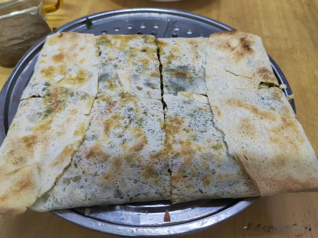 今晚美食，平常几样菜，凑到一起就是美味！

周末老妈从老家带来很多青菜，都是自家