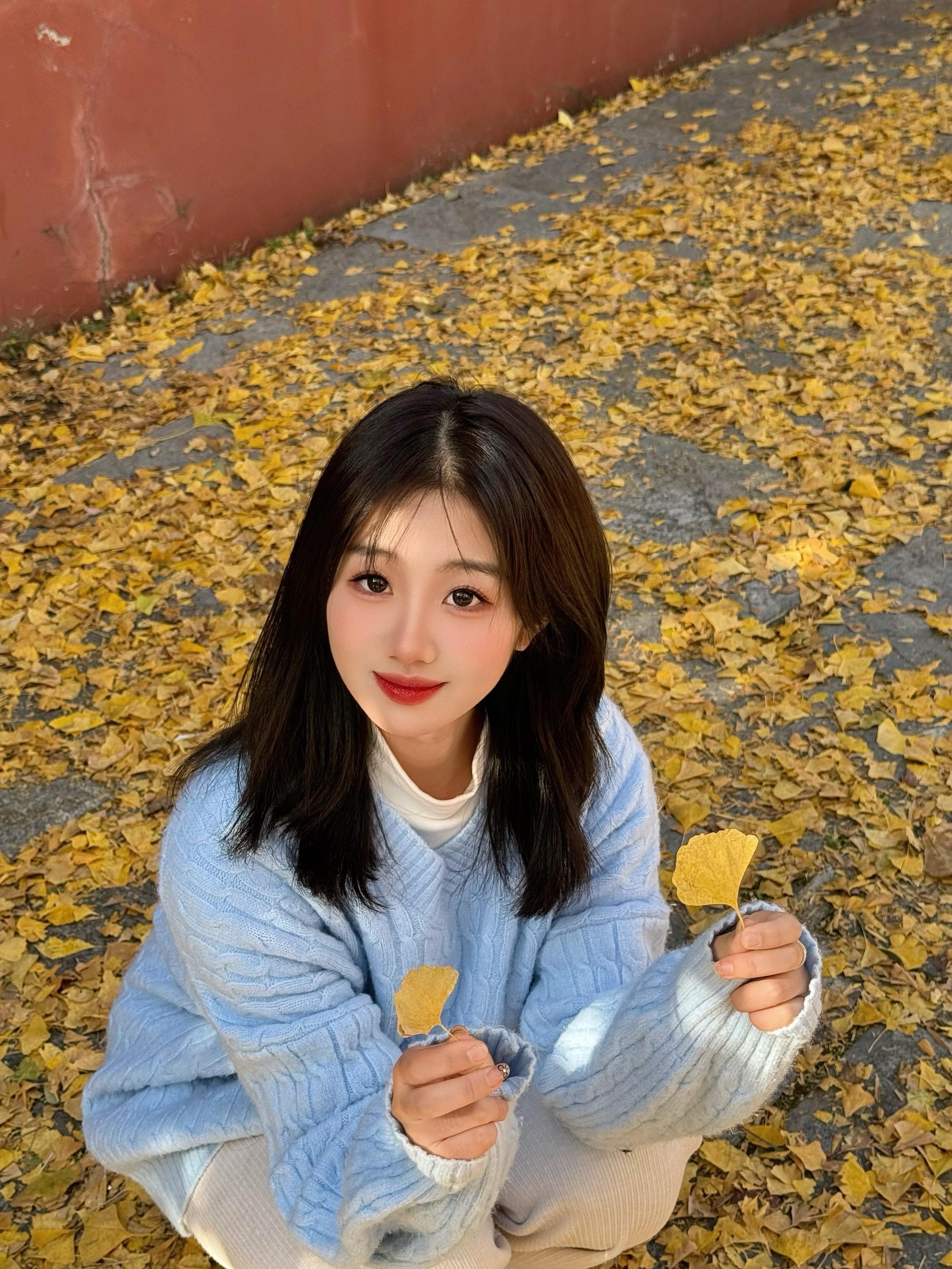只靠我一人写不出两个人的命运。   🍂