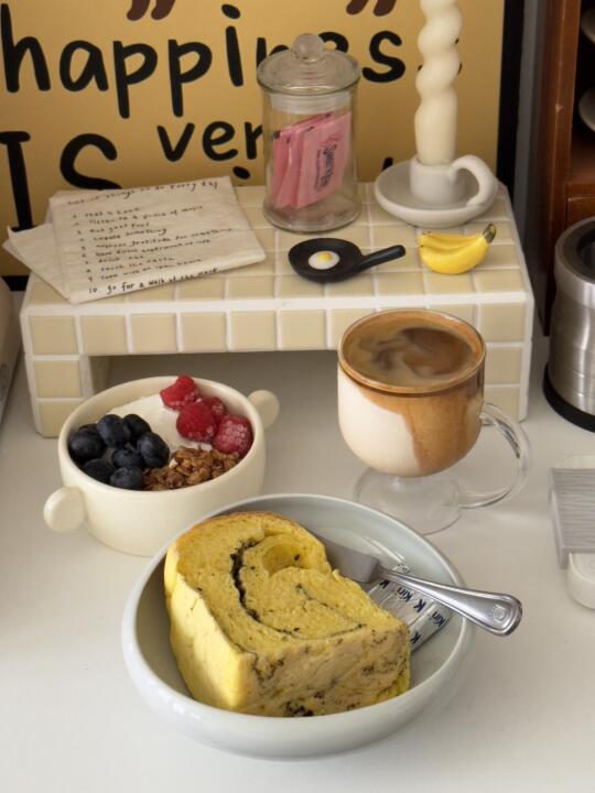 今日早餐✨南瓜黑芝麻吐司&酸奶碗&dirty☕️