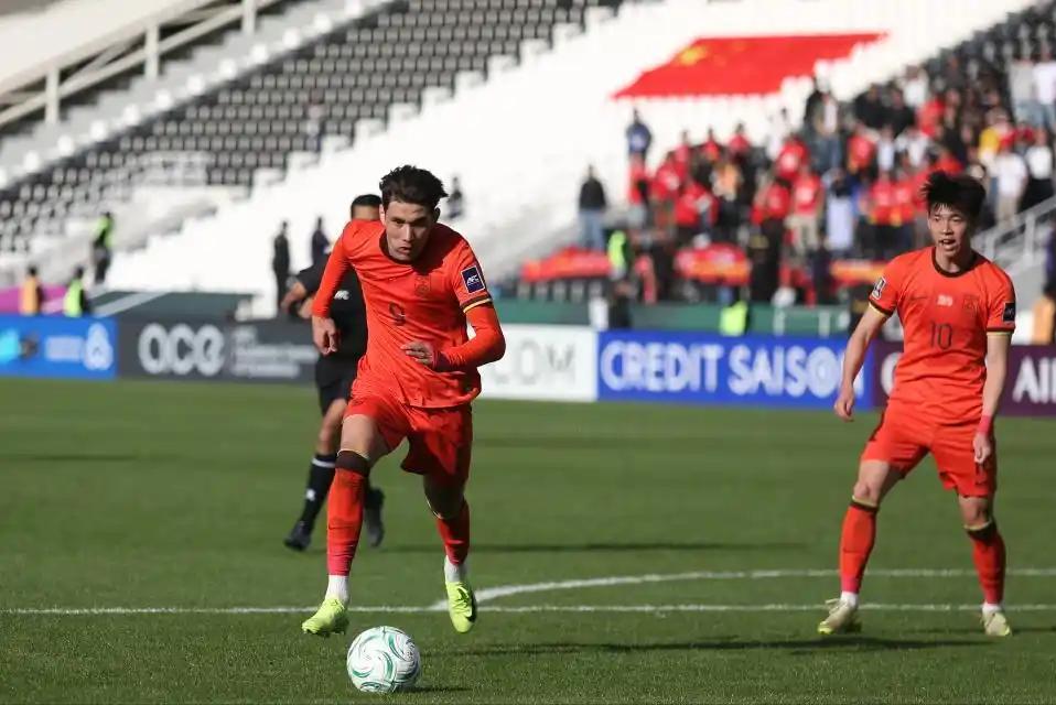 小心有诈！为何韩国媒体此时热捧为“中国黄金一代”，还特别提醒说此前0-2输给这支