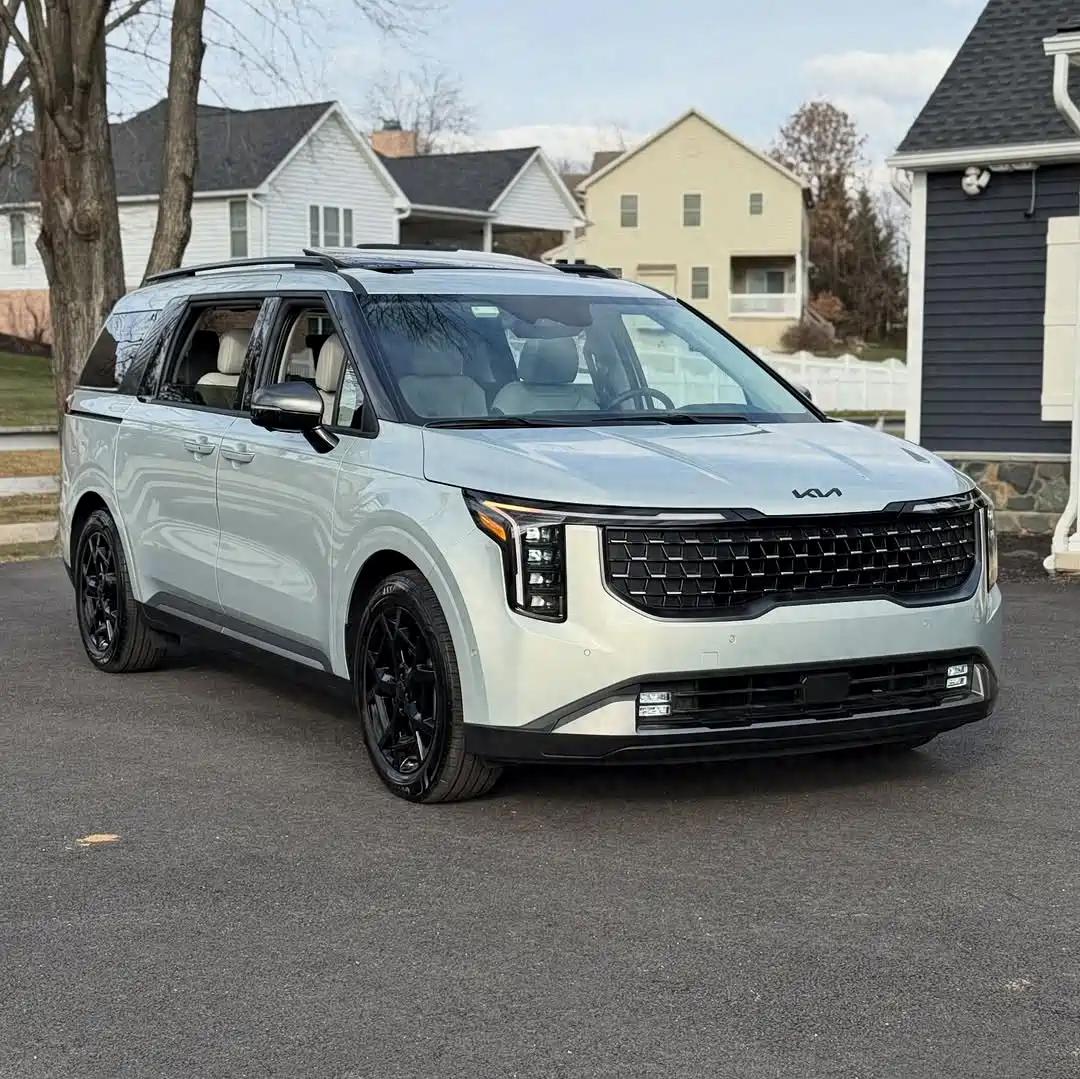 【起亚2月全球销售24.7万辆，电车狂卖 1.4万辆创历史！】
起亚 2026 