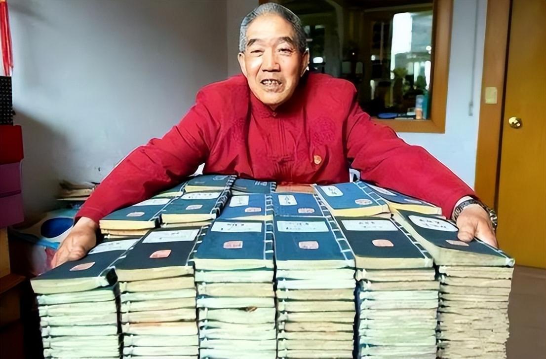 山西农民张喜才：苦练书法50年，八年抄完四大名著，被批无意义
山西一位名叫张喜才