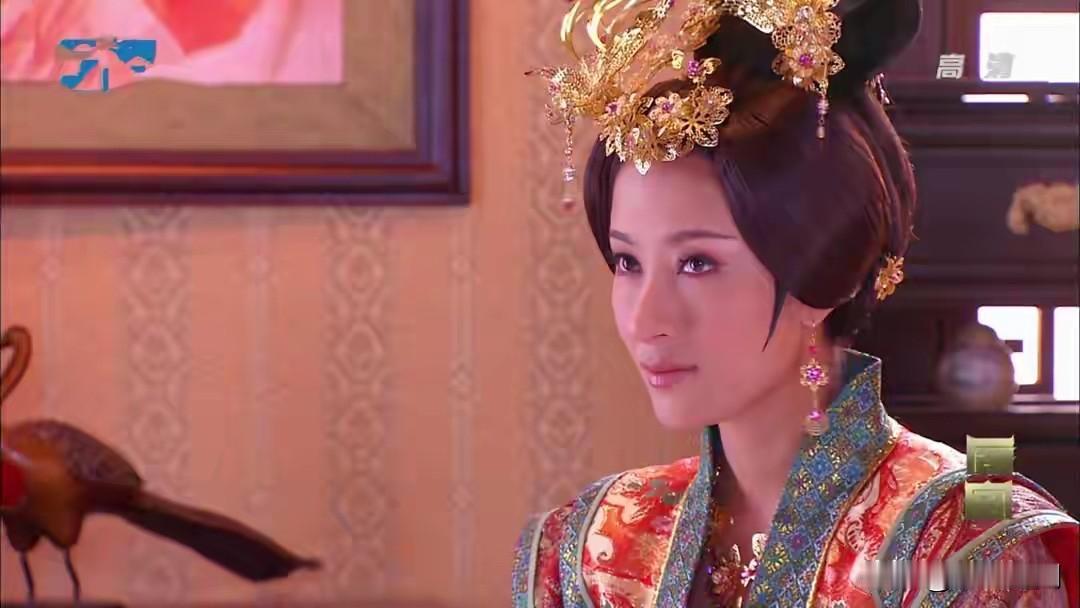 万历帝与郑贵妃的"枕上密约"，撕碎的纸团里藏着动摇国本的秘密

1586年深秋，