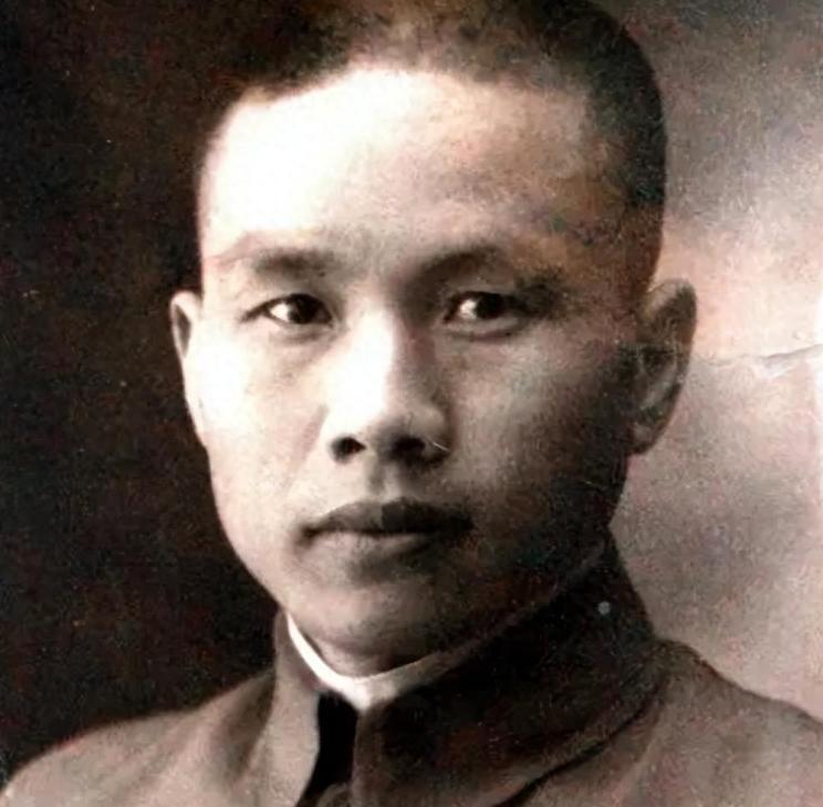 1949年国民党特务周镐被处决，其妻子请求面见上海市长：他是烈士
“1965年1