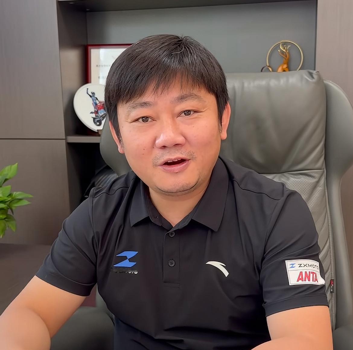 张雪惨遭“裹挟”
让人担心的一幕在其回应后彻底曝光

7月15号晚，张雪针对广西