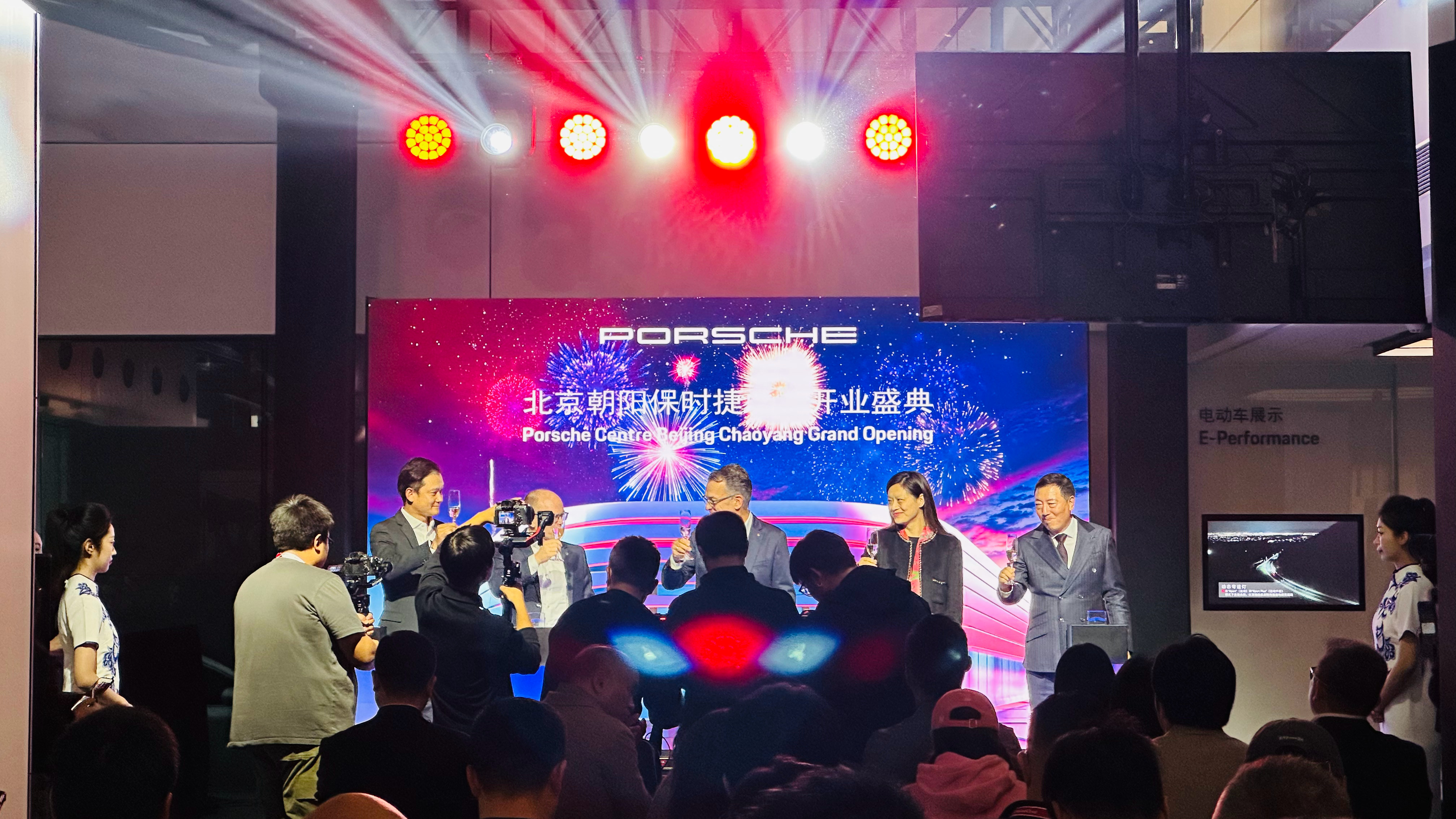 我应该今天来保养的[嘻嘻][嘻嘻][嘻嘻]别不正经说车保时捷[超话] ​​​