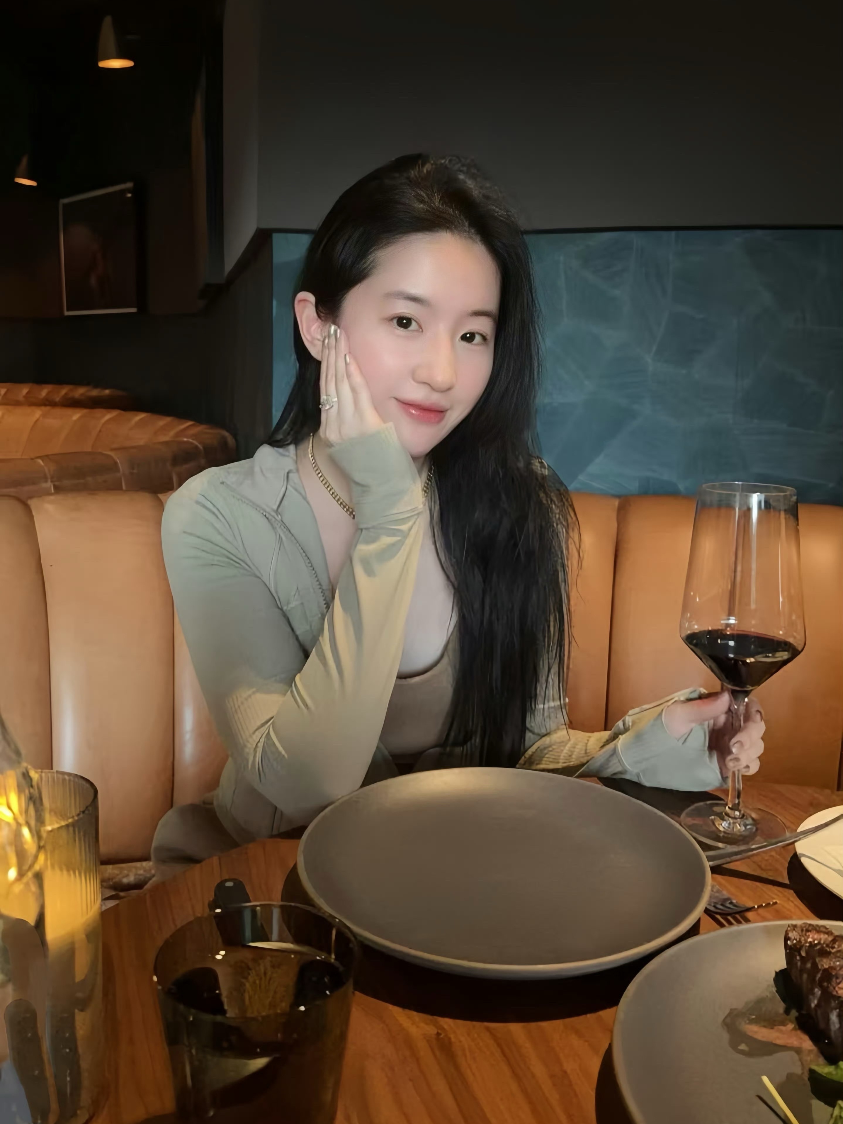 刘亦菲的旅游随拍 好羡慕这种自由又有钱的生活 