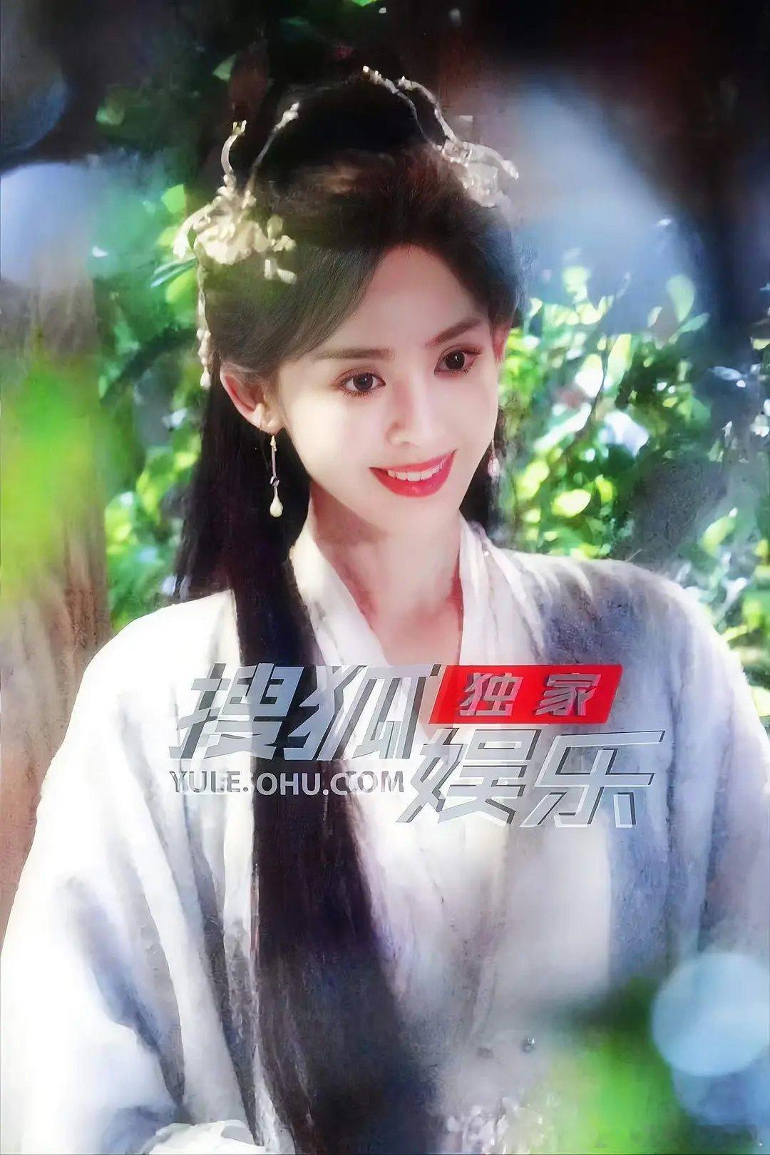 娜扎脸好小，五官也很灵动，张云龙你加油! ​​​