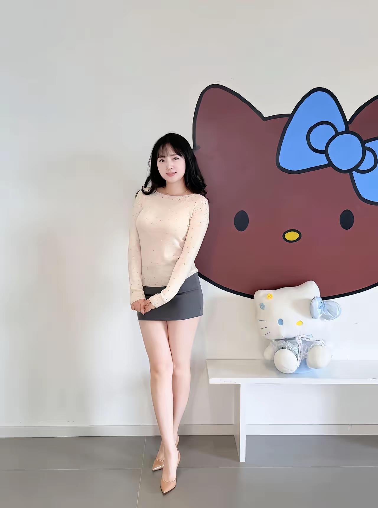 元气少女与Hello Kitty的甜蜜邂逅