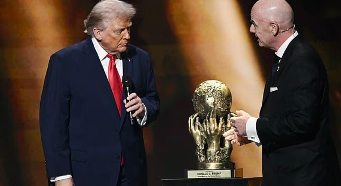 尽管出现委内瑞拉事件，国际足联仍无意撤销授予特朗普的“和平奖”


据英国《邮报