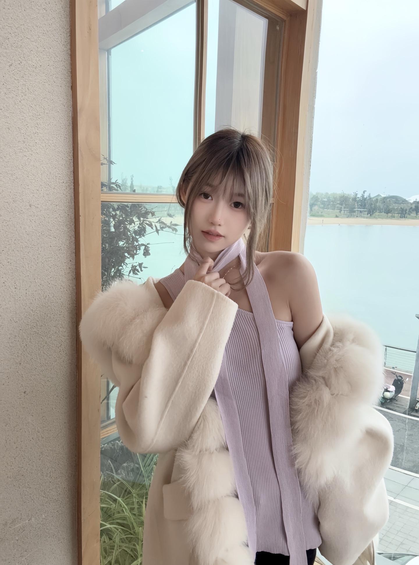 如果你有点悲伤 那我愿意陪你晒太阳