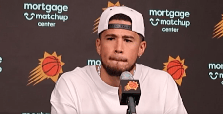 布克：我基本上什么样的防守都见识过了，今天平衡做得不错