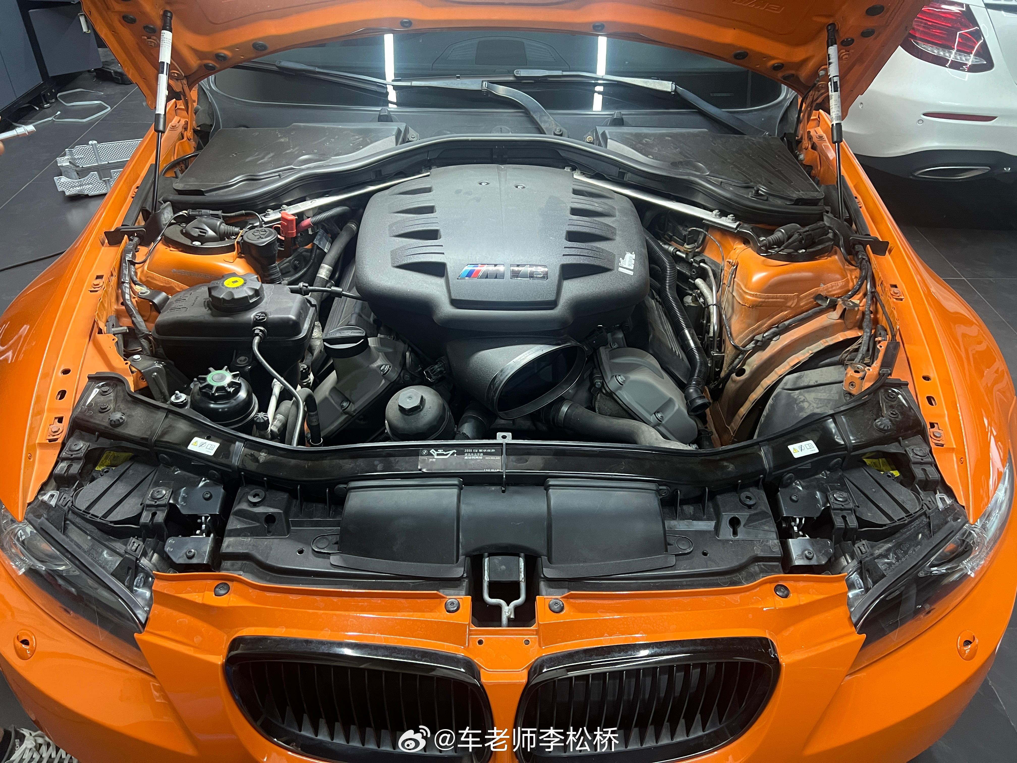 对e92 m3我真是又爱又恨，每当我觉得差一乃乃就要彻底整备好了的时候，这一乃乃