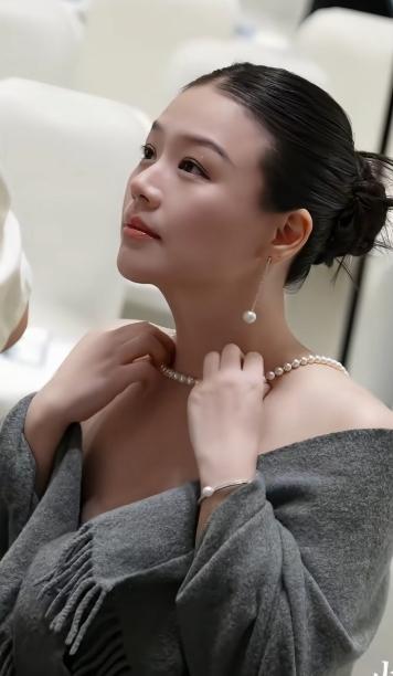 欧豪应该很后悔吧！两人明明很相爱，为何又分开了呢？
