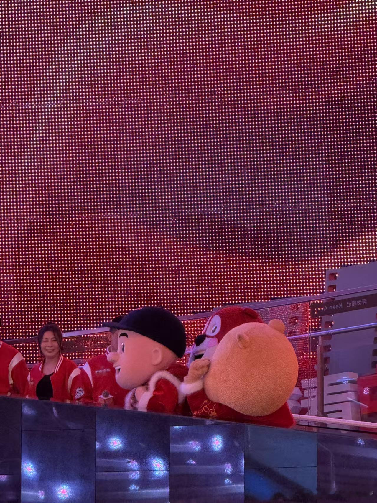 熊大熊二光头强演我上班状态  看来不只是我一个人上班是这样的哈哈哈哈哈 