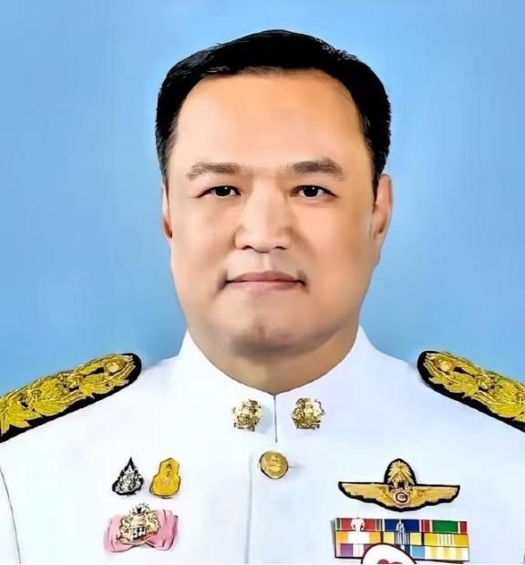 3月25日，泰国政坛发生了一件惊掉全球车企下巴的大事。刚刚坐稳大位的泰国新任总理