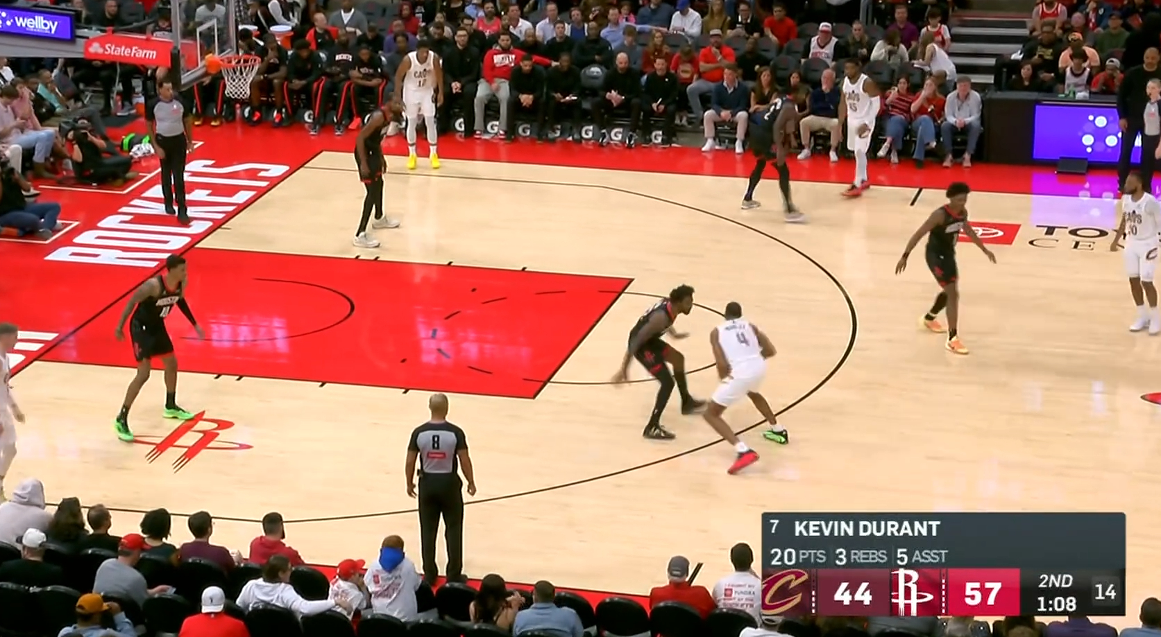 火箭今天比赛第二节末尾，派出了一套杜兰特、阿门、伊森、芬尼-史密斯、小贾的五锋阵