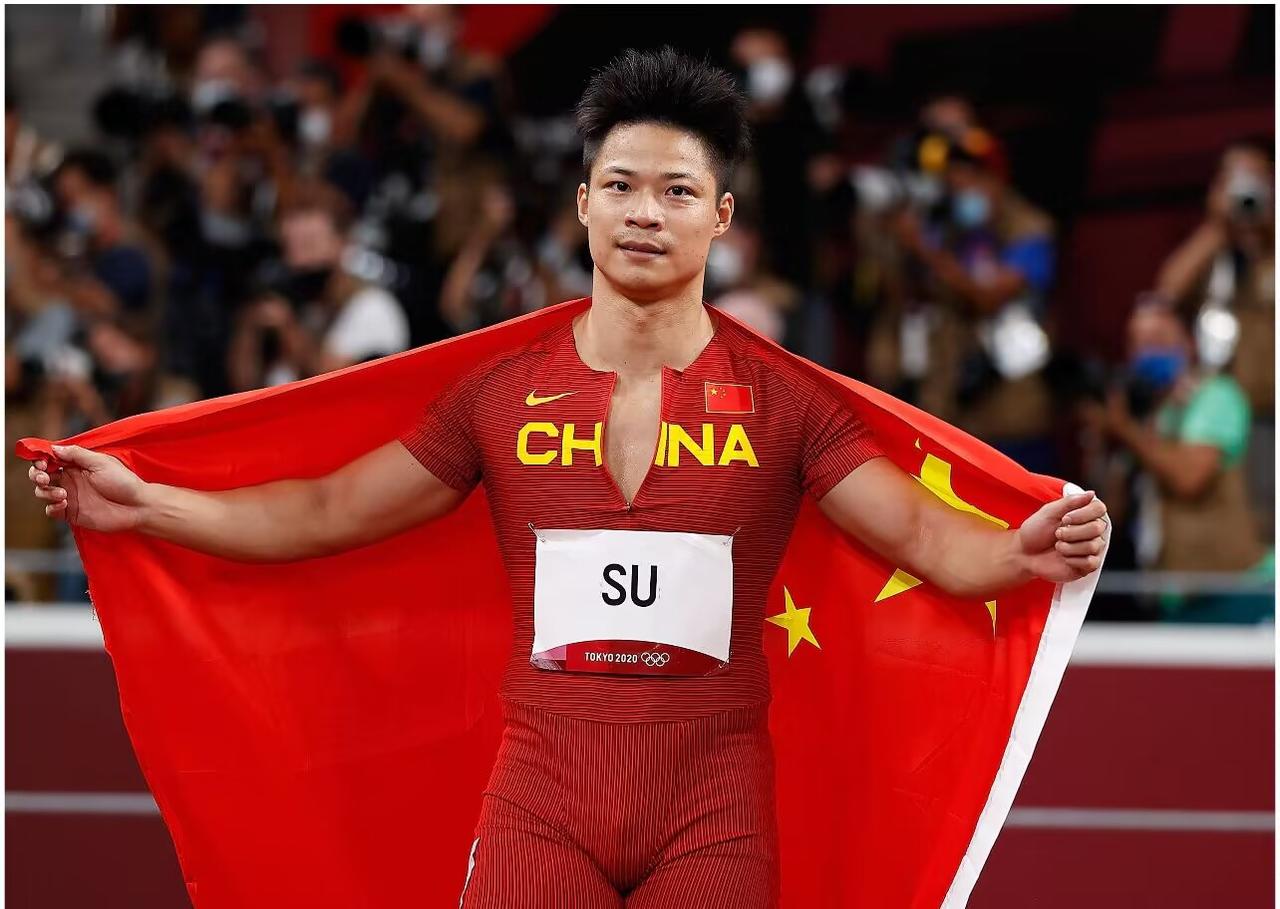 苏炳添正式宣布退役！

12月9日，新华社消息，男子100米亚洲纪录保持者苏炳添