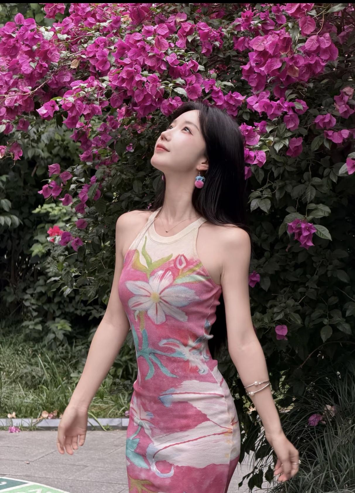 在紫藤花海中，绽放美丽