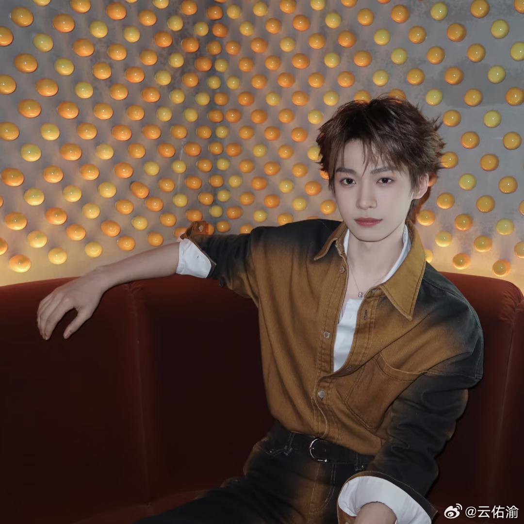 梓渝 zy五谷磨房品牌代言人梓渝 风永不止息的告白,就像我对你的爱意一般,永远汹
