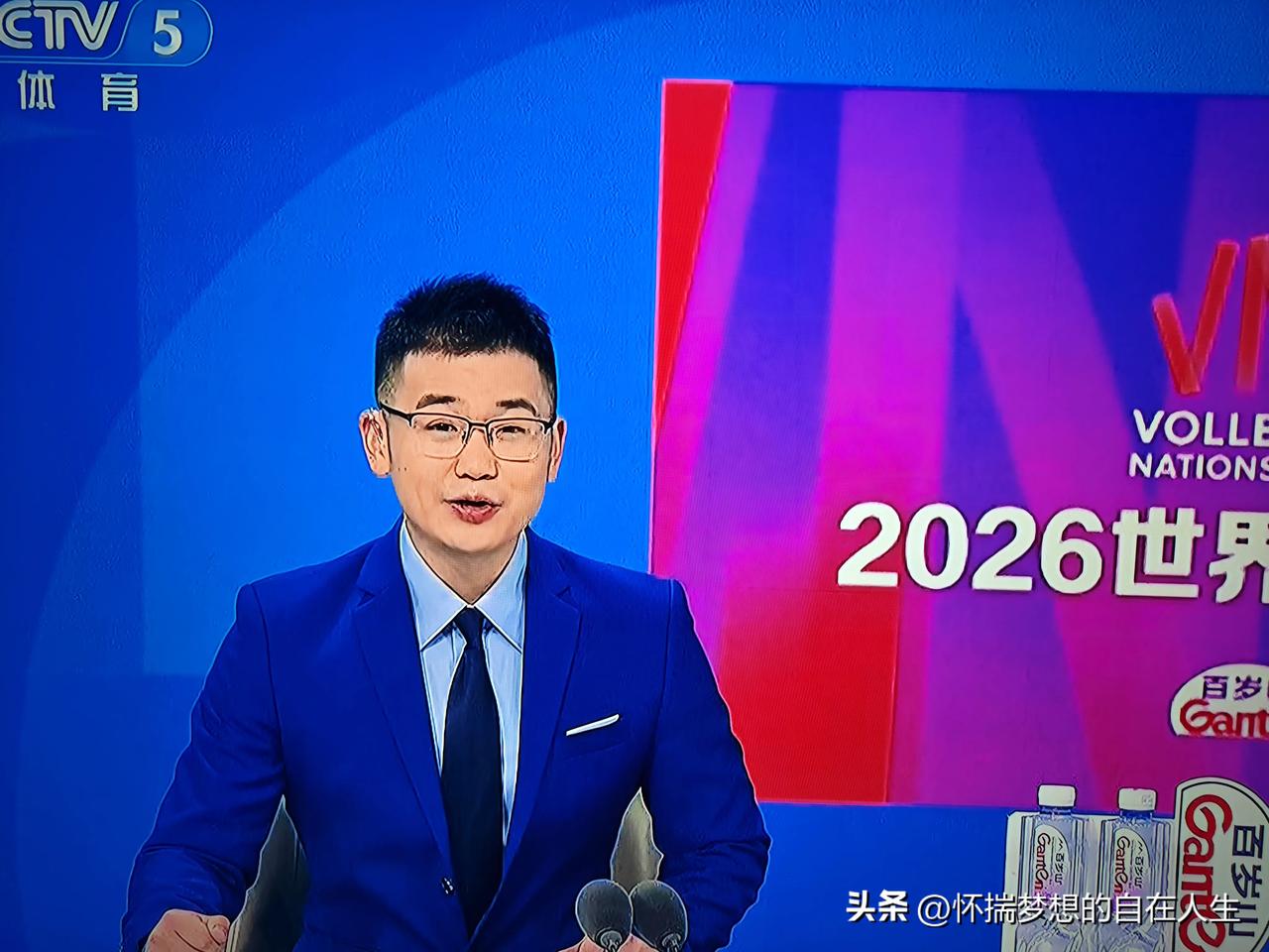 央视体育频道真的有点让人摸不着头脑，转播世界女排联赛每场都有解说嘉宾，可是到了总