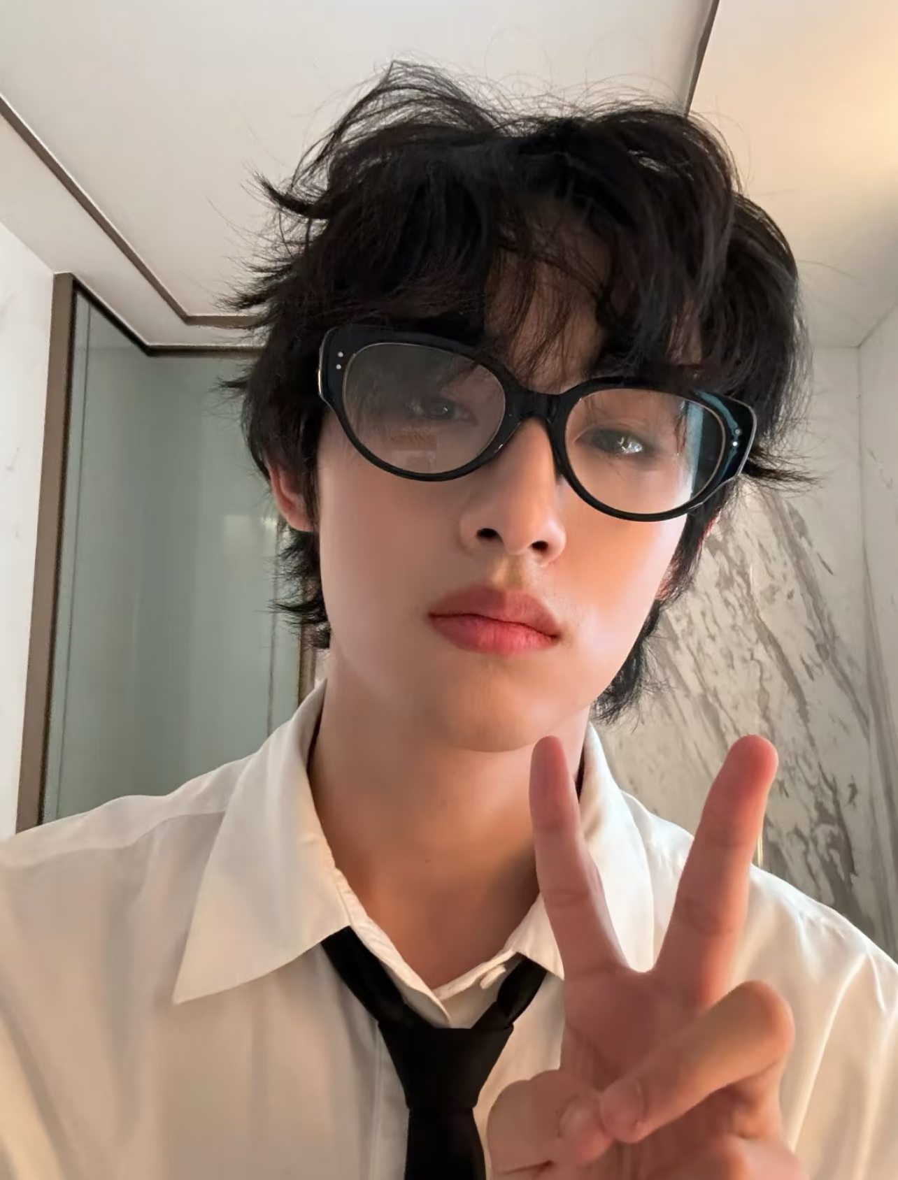 网传恰逢春5月27日开机网传邓恩熙董思成新剧月底开机董思成关于新剧《恰逢春》的开