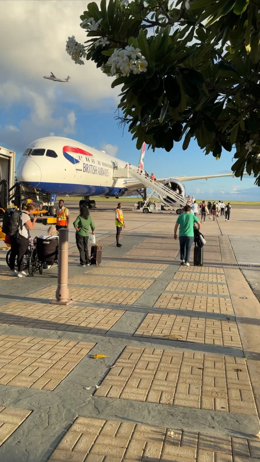 有时候 步行登机也不错