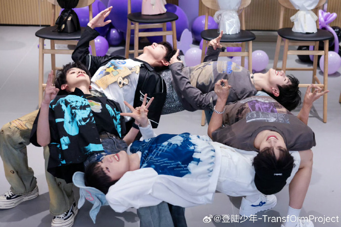 🦊记录这一时刻[干饭人]#TOP登陆少年第一张合照# 🥳TOP登陆少年登陆完