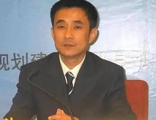 1999年，江西一位年轻人卖掉了加油站，用钱在北京郊区买了600亩地，赚了50多