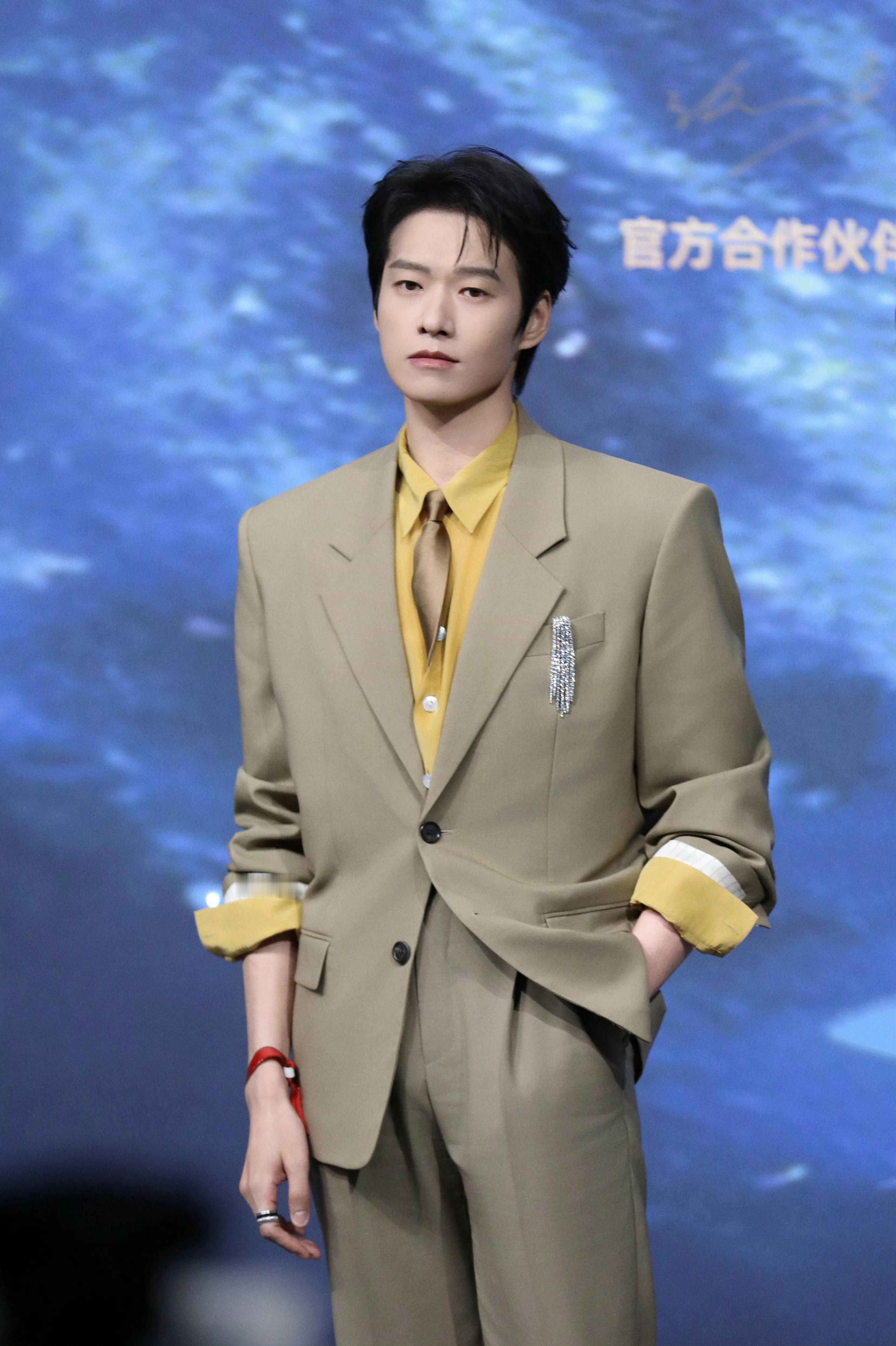 魏大勋 × 微博之夜 Saint Laurent 官方认领大片 