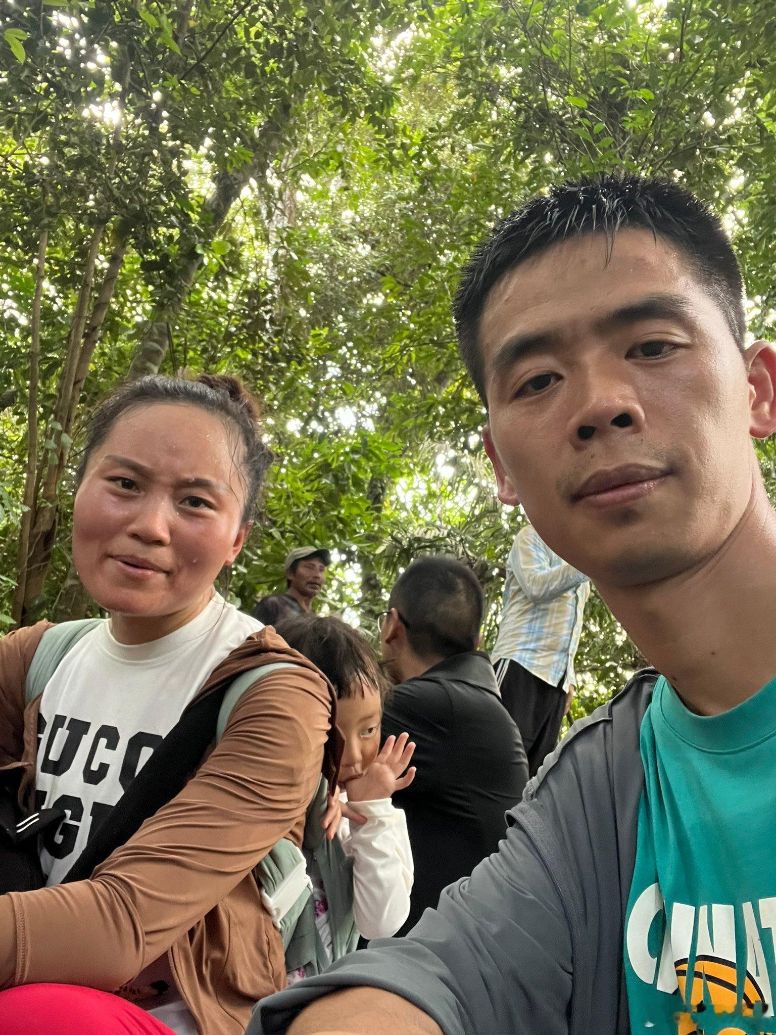 台独团伙随时指挥着“润美殖人”！照片中的这一只来自中国某省的反贼。不过这些殖人的