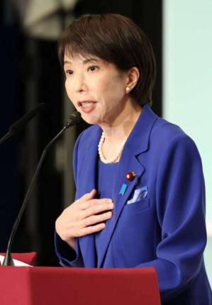 警钟正式敲响，日本修宪越来越频繁，上世纪的可怕预言恐怕如今已经成真。
 
日本现