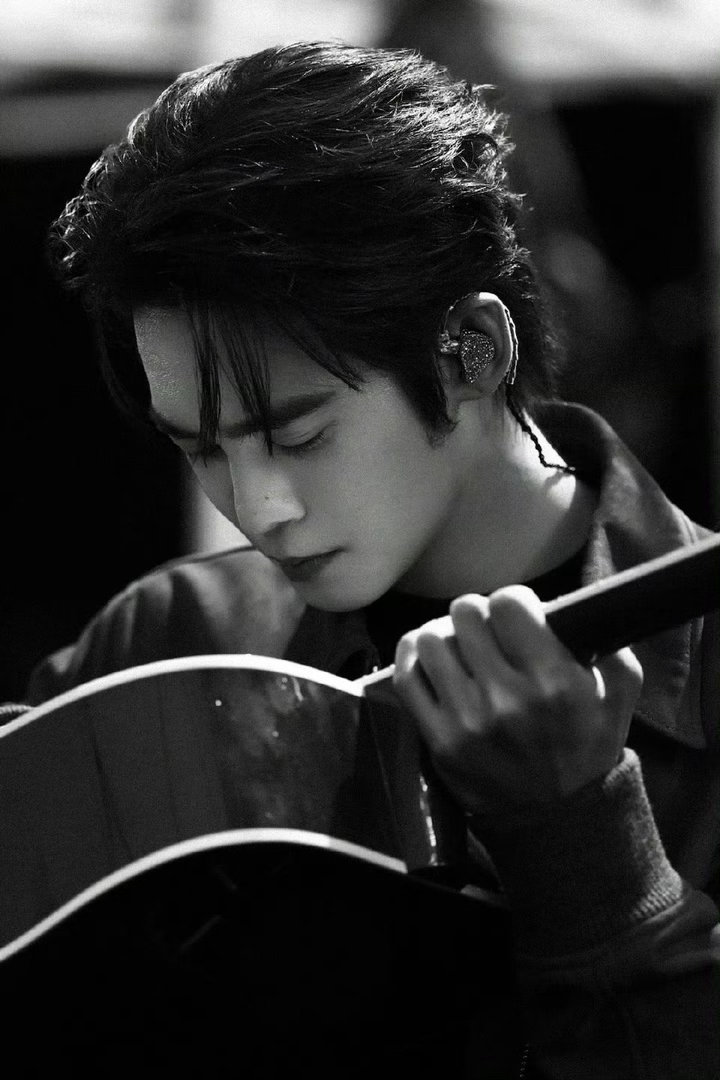 于适官宣扬州枣林湾音乐节 于适官宣参加N次方扬州枣林湾音乐节成都演唱会刚结束音乐