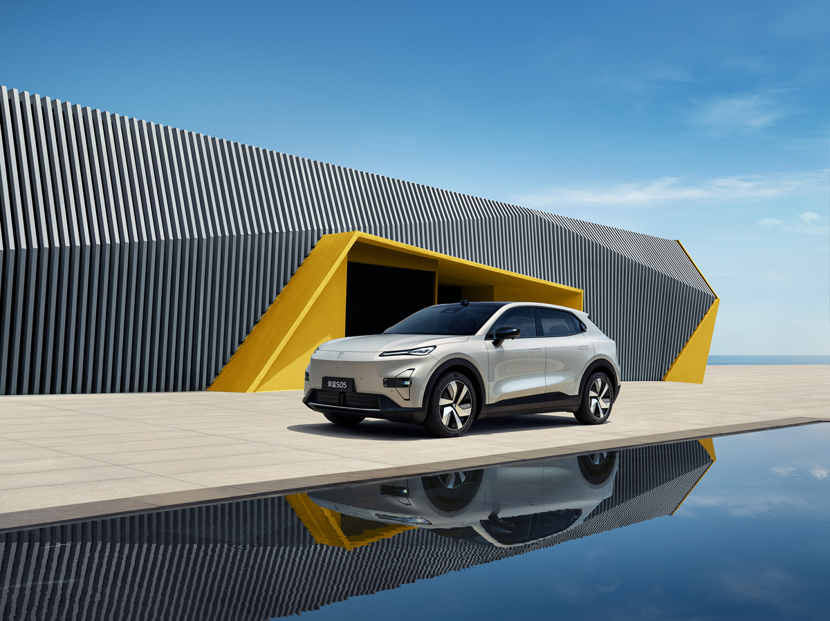 当下国际能源紧张，油价走势牵动着全世界驾车族的神经。此时，深蓝S05在英国上市的