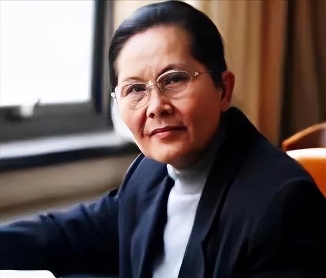 20年前，我国顶尖半导体专家李爱珍，4次申请中科院士被拒，谁料8年后，她竟当上了