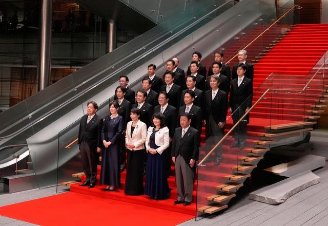 高市早苗组建新内阁上届阁僚全部留任