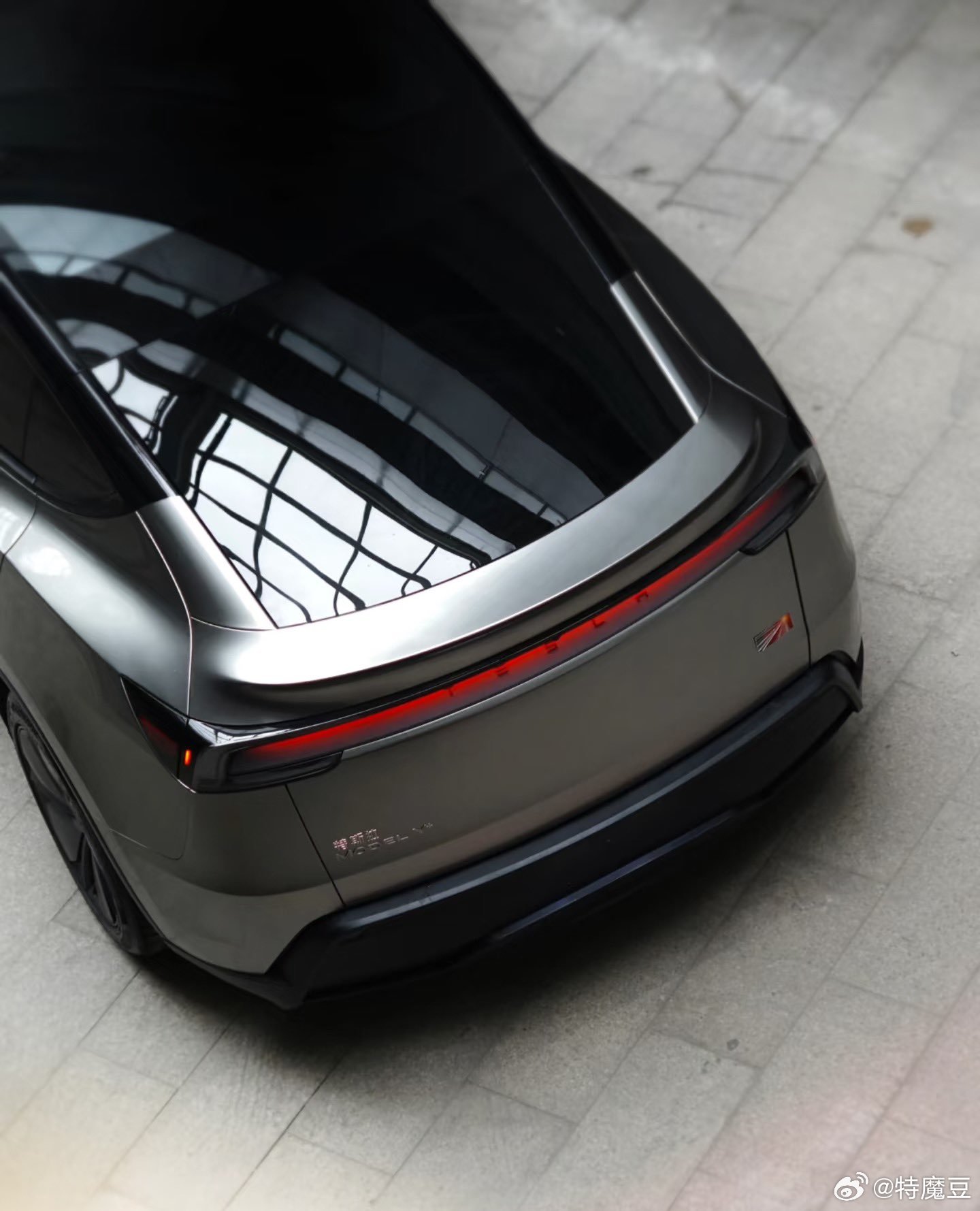 [喵喵]特斯拉焕新model y ​​​