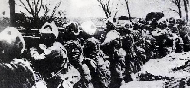 抗战胜利后，最早进入东北的并非曾克林，而是一支空降部队。1945年，抗战胜利后，