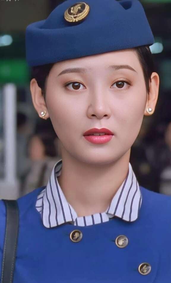 你相信吗？这是年轻时候的徐帆。
没想到，年轻时候的徐帆也是个大美女，你猜这是哪部