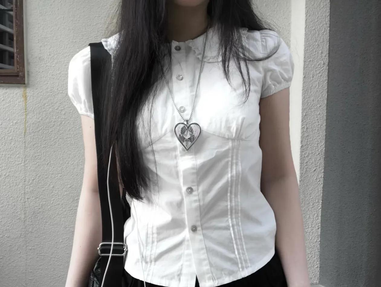 不管男女没有钱找对象都很难，女人还好一点，女人没有钱可以找个非常普通的男人结婚过