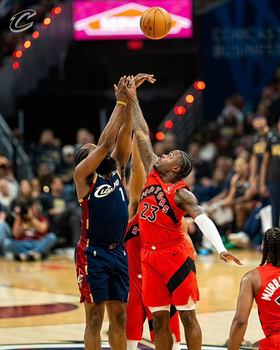 哈登超越保罗！骑士115-105猛龙，大比分2-0领先。本场比赛，有几个不争的事